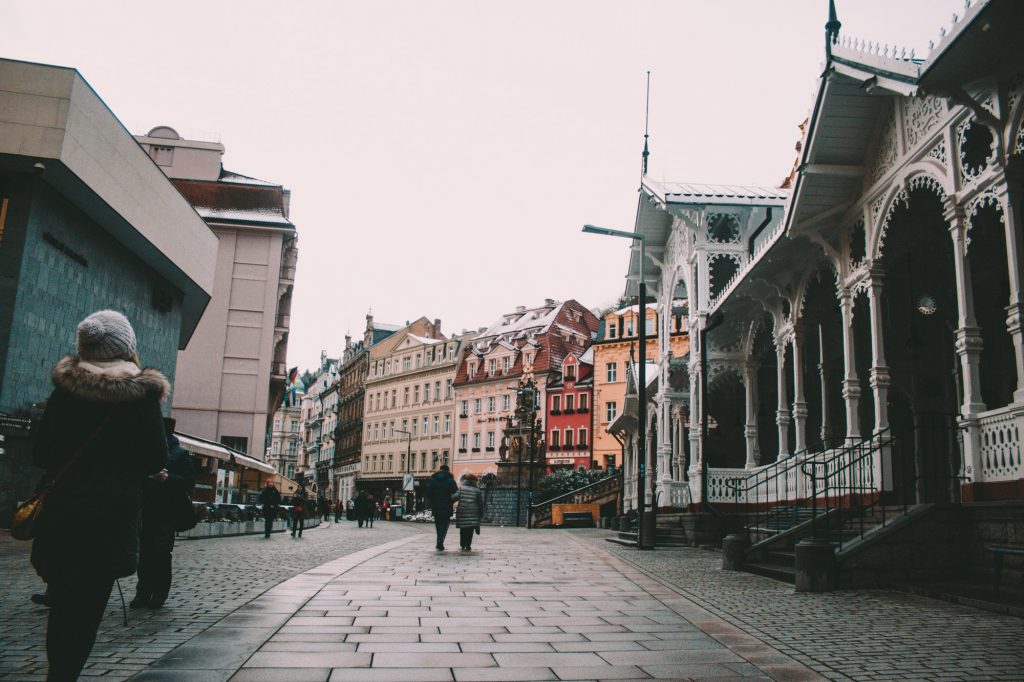 karlovy vary kolonada ulica